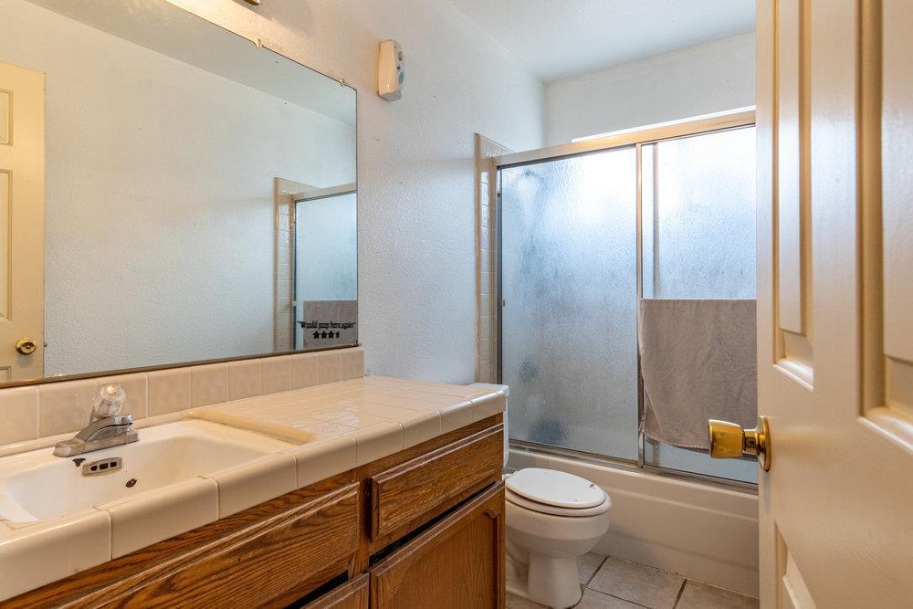 Detail Gallery Image 12 of 29 For 2135 Arroyo Ct, Los Banos,  CA 93635 - 4 Beds | 2 Baths