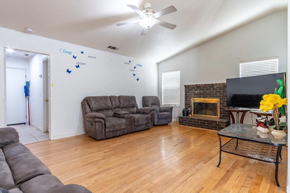 Detail Gallery Image 13 of 29 For 2135 Arroyo Ct, Los Banos,  CA 93635 - 4 Beds | 2 Baths