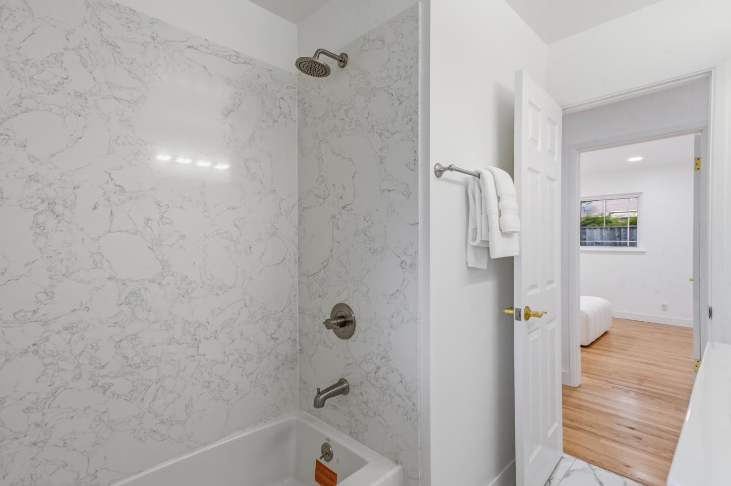 Detail Gallery Image 21 of 29 For 1985 Minna Way, San Jose,  CA 95124 - 3 Beds | 2 Baths