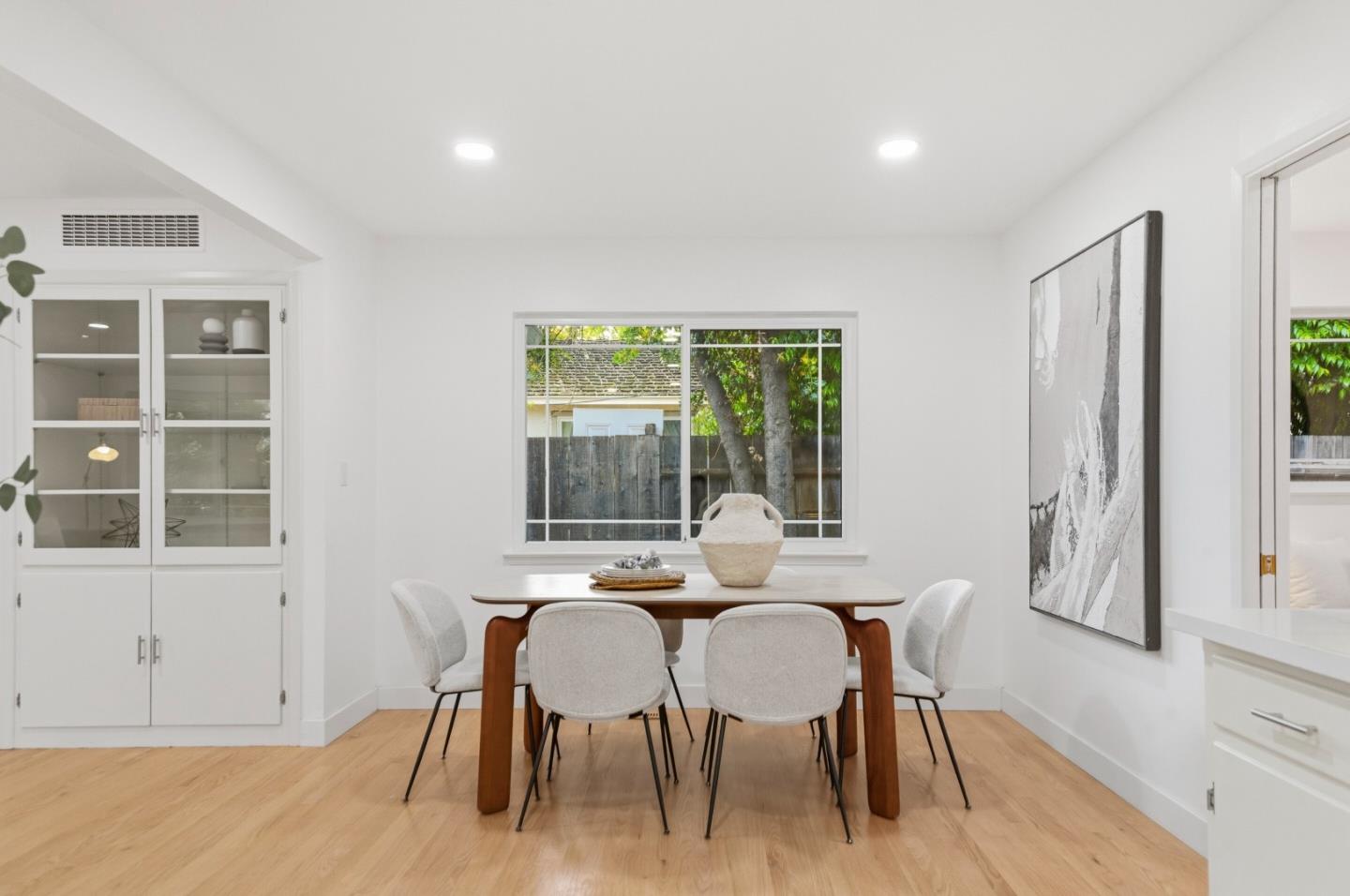 Detail Gallery Image 8 of 29 For 1985 Minna Way, San Jose,  CA 95124 - 3 Beds | 2 Baths