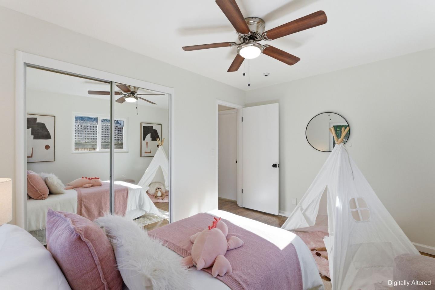 Detail Gallery Image 14 of 33 For 452 - 454 Waddington Ave, Sunnyvale,  CA 94085 - 5 Beds | 2 Baths