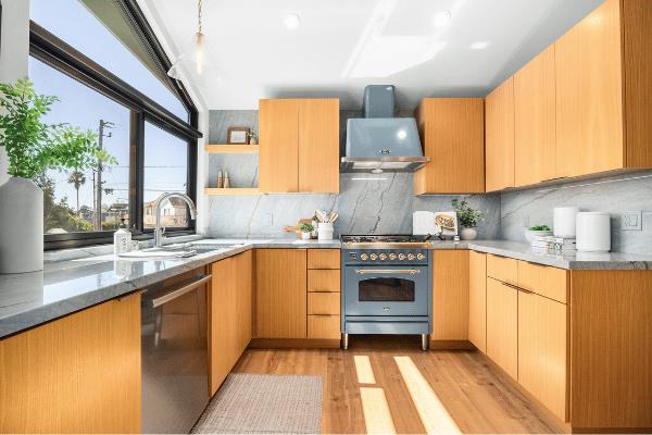 Detail Gallery Image 14 of 50 For 110 Mountain Way, Santa Cruz,  CA 95060 - 3 Beds | 2/1 Baths