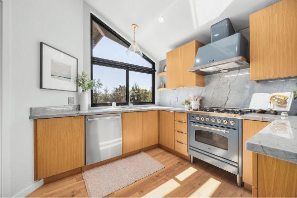 Detail Gallery Image 15 of 50 For 110 Mountain Way, Santa Cruz,  CA 95060 - 3 Beds | 2/1 Baths