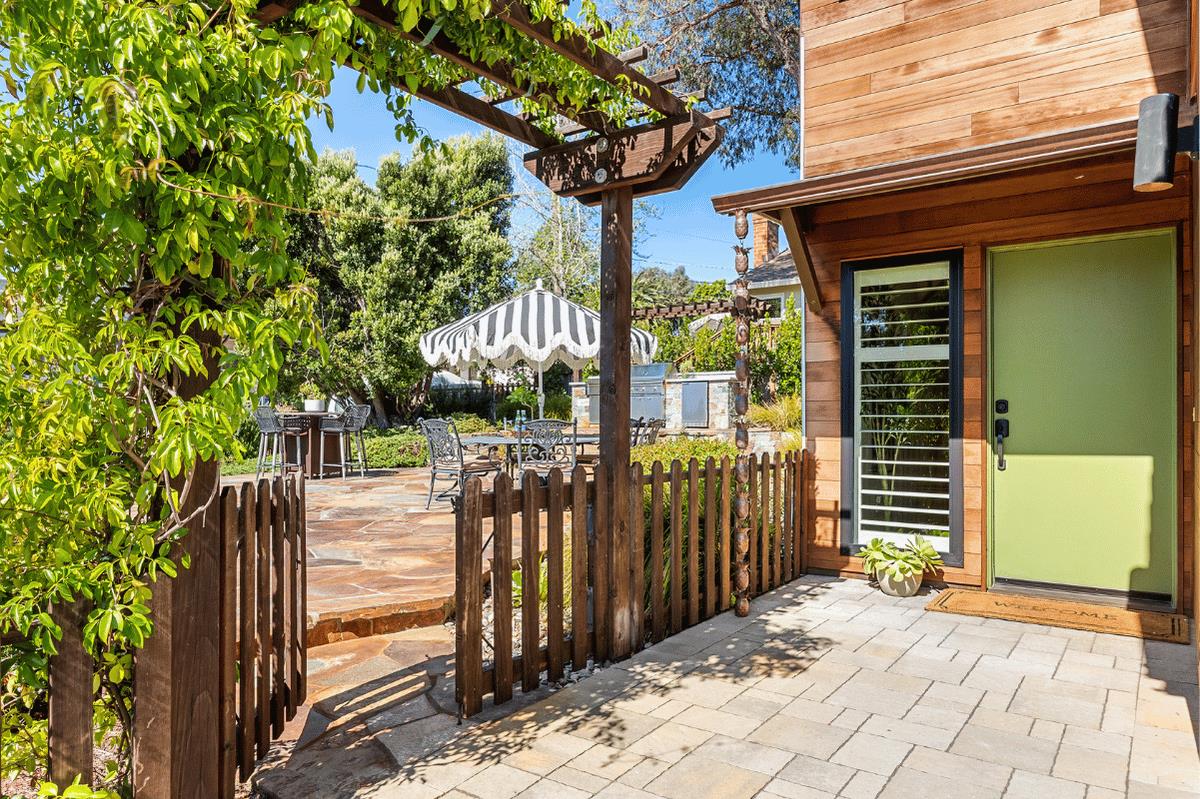 Detail Gallery Image 38 of 50 For 110 Mountain Way, Santa Cruz,  CA 95060 - 3 Beds | 2/1 Baths