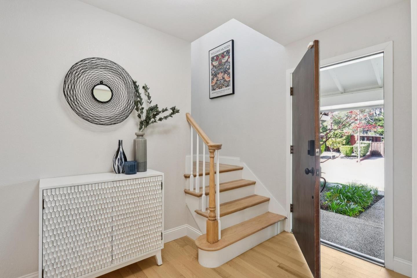 Detail Gallery Image 17 of 41 For 3051 Atwater Dr, Burlingame,  CA 94010 - 4 Beds | 2/1 Baths