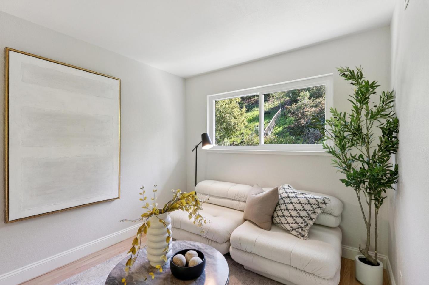 Detail Gallery Image 21 of 41 For 3051 Atwater Dr, Burlingame,  CA 94010 - 4 Beds | 2/1 Baths