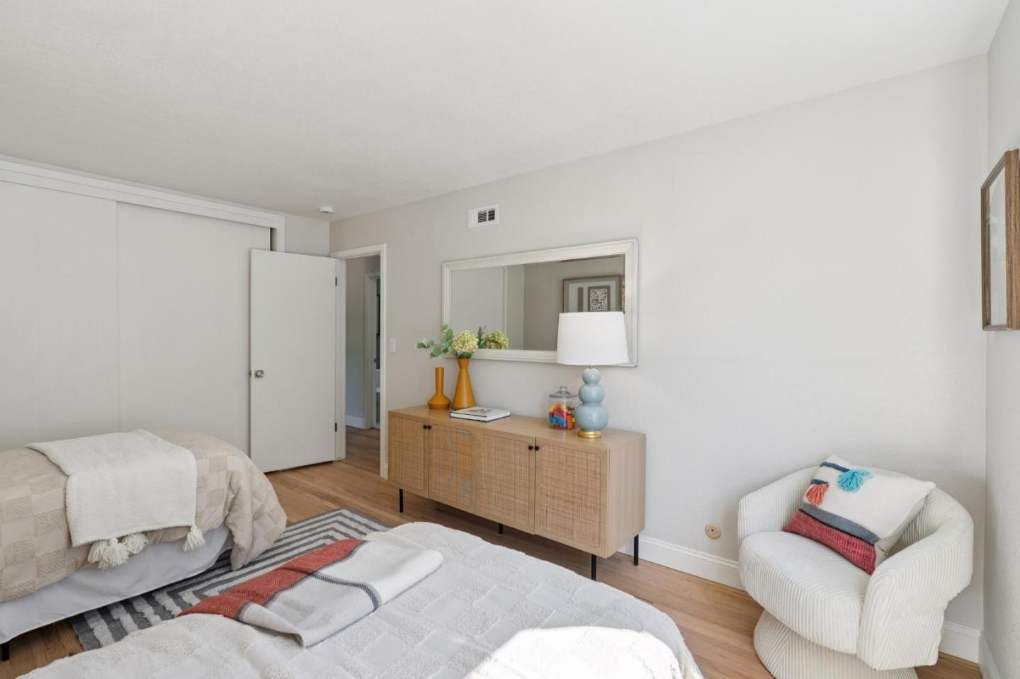 Detail Gallery Image 31 of 41 For 3051 Atwater Dr, Burlingame,  CA 94010 - 4 Beds | 2/1 Baths