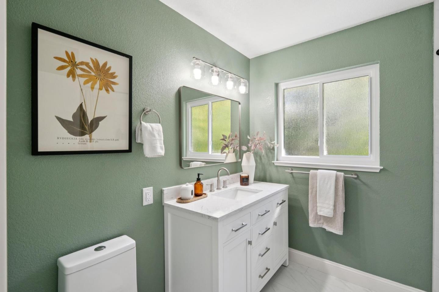 Detail Gallery Image 32 of 41 For 3051 Atwater Dr, Burlingame,  CA 94010 - 4 Beds | 2/1 Baths