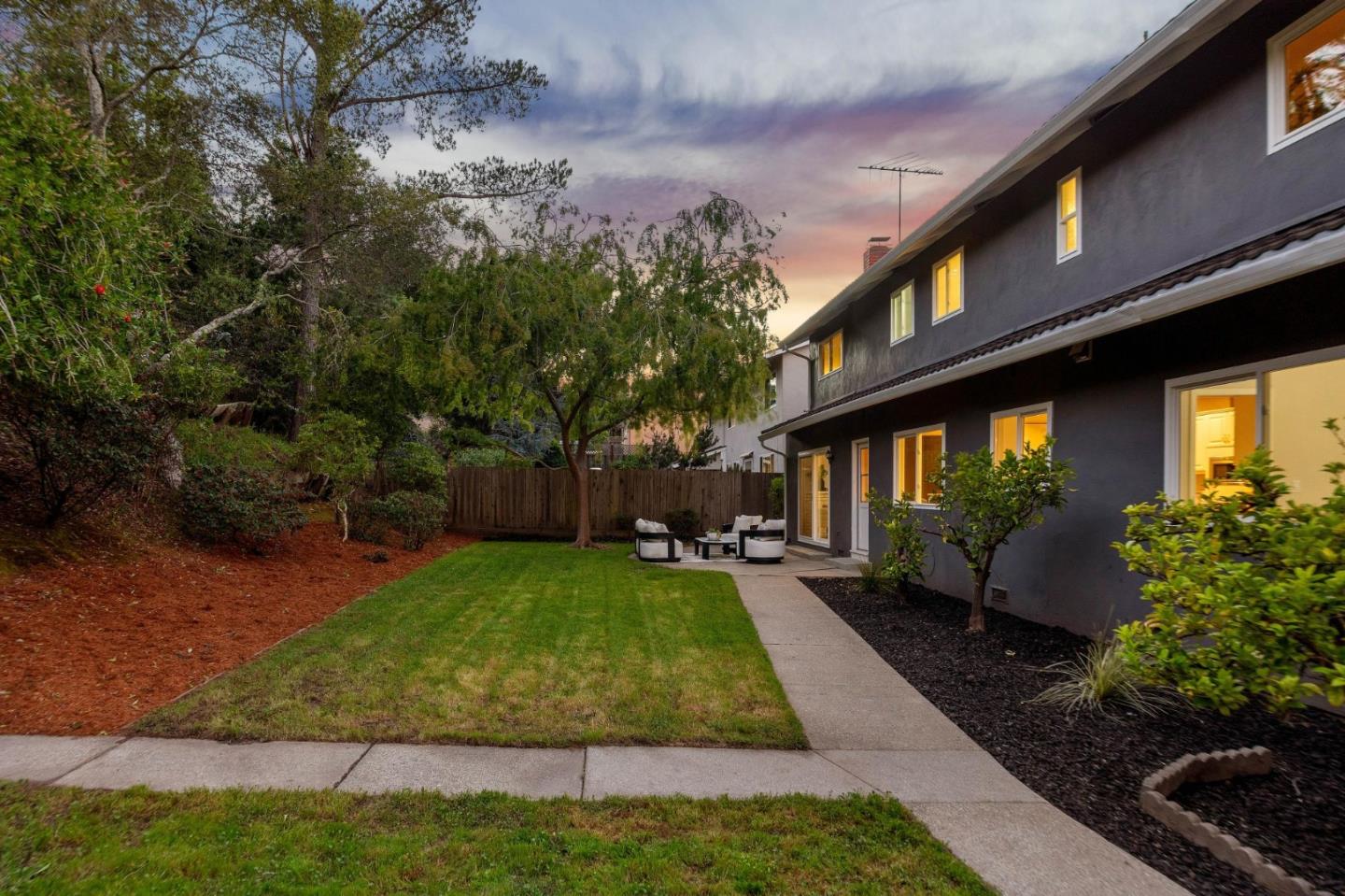 Detail Gallery Image 38 of 41 For 3051 Atwater Dr, Burlingame,  CA 94010 - 4 Beds | 2/1 Baths