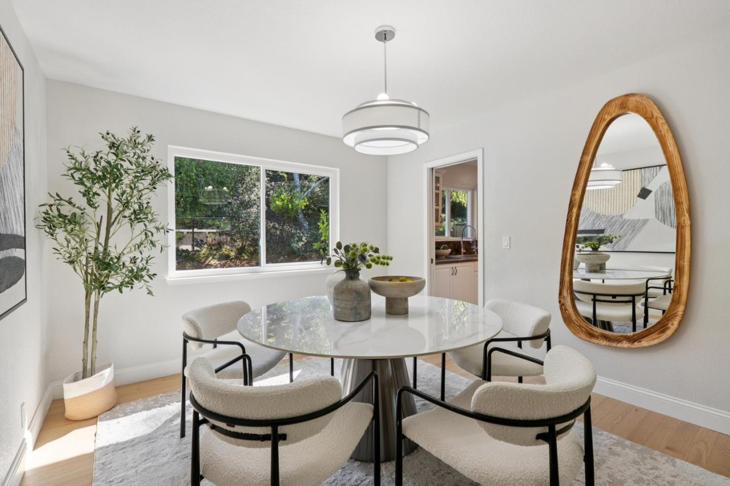 Detail Gallery Image 8 of 41 For 3051 Atwater Dr, Burlingame,  CA 94010 - 4 Beds | 2/1 Baths