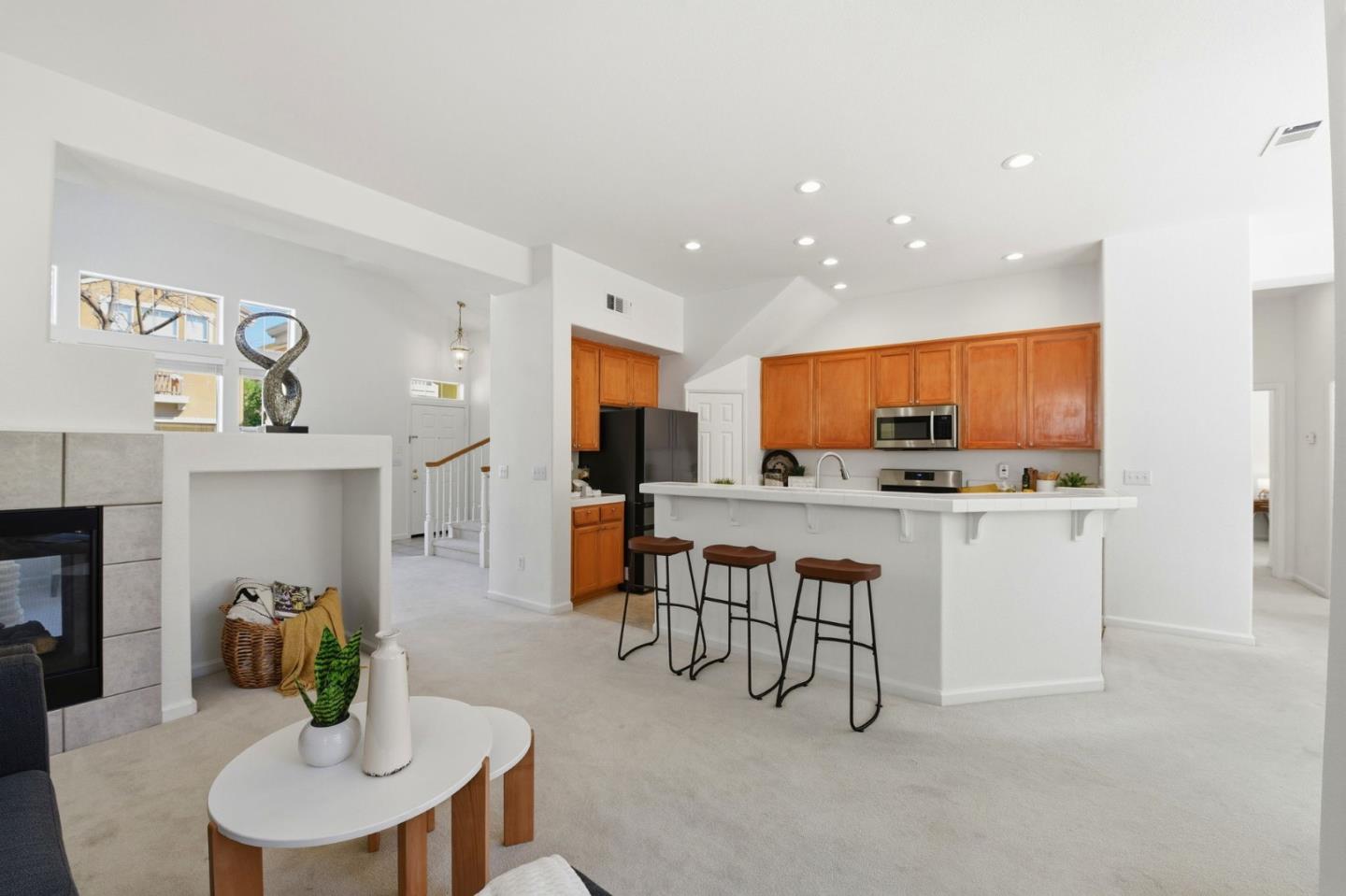 Detail Gallery Image 12 of 49 For 365 Shelby Dr, Mountain View,  CA 94043 - 4 Beds | 3 Baths