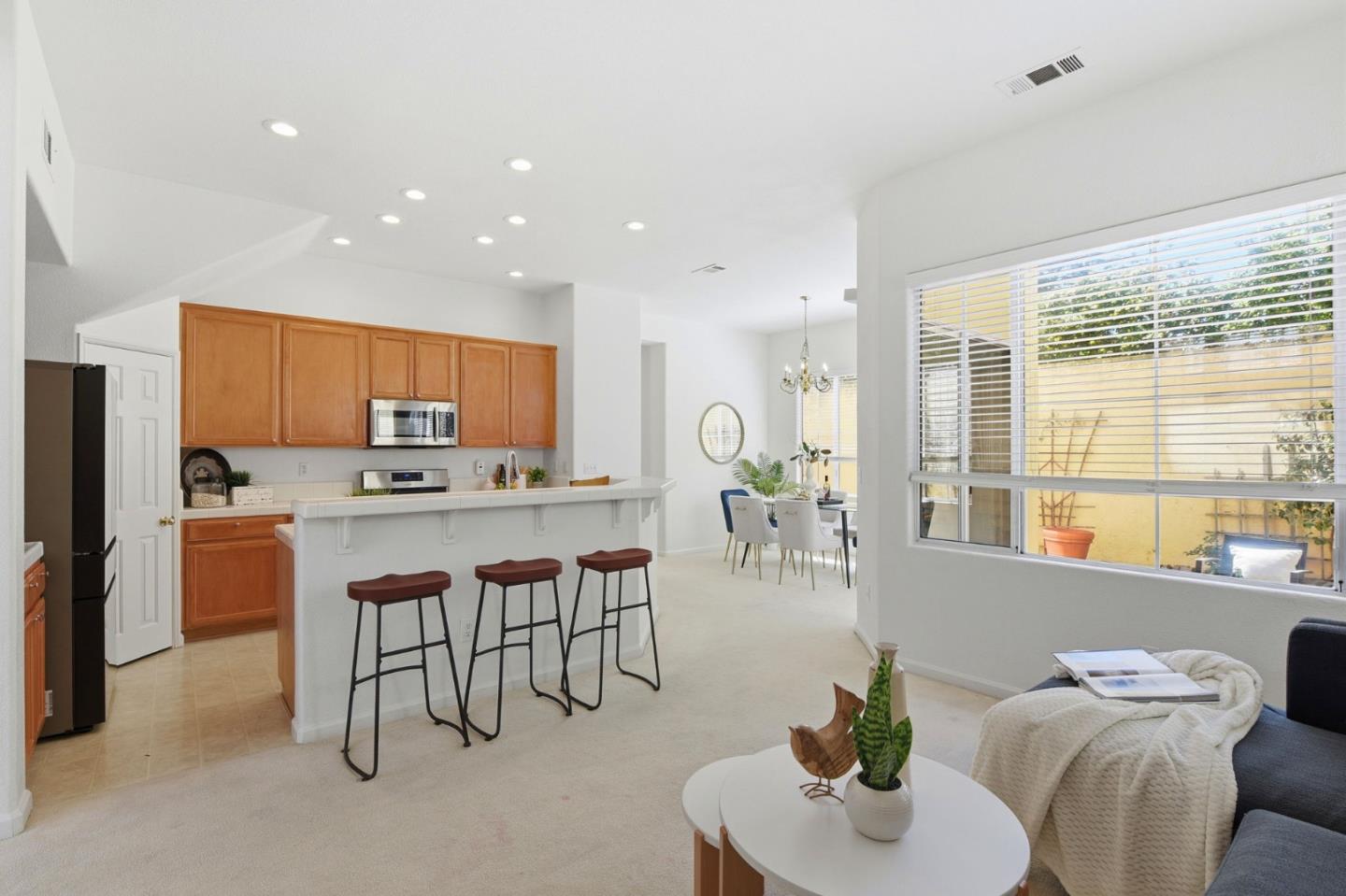 Detail Gallery Image 13 of 49 For 365 Shelby Dr, Mountain View,  CA 94043 - 4 Beds | 3 Baths