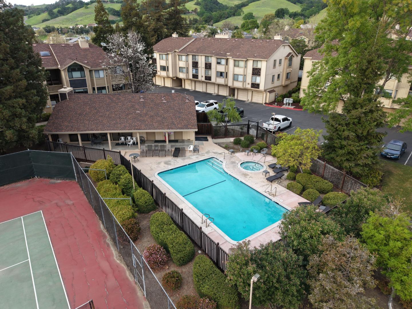 Detail Gallery Image 39 of 47 For 2272 Brega Ct, Morgan Hill,  CA 95037 - 3 Beds | 2 Baths