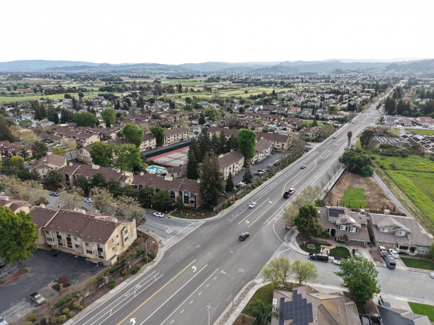 Detail Gallery Image 44 of 47 For 2272 Brega Ct, Morgan Hill,  CA 95037 - 3 Beds | 2 Baths