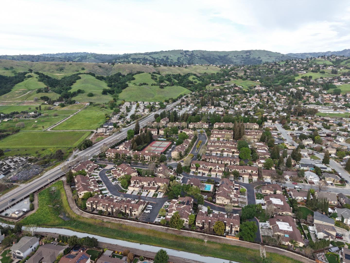 Detail Gallery Image 45 of 47 For 2272 Brega Ct, Morgan Hill,  CA 95037 - 3 Beds | 2 Baths