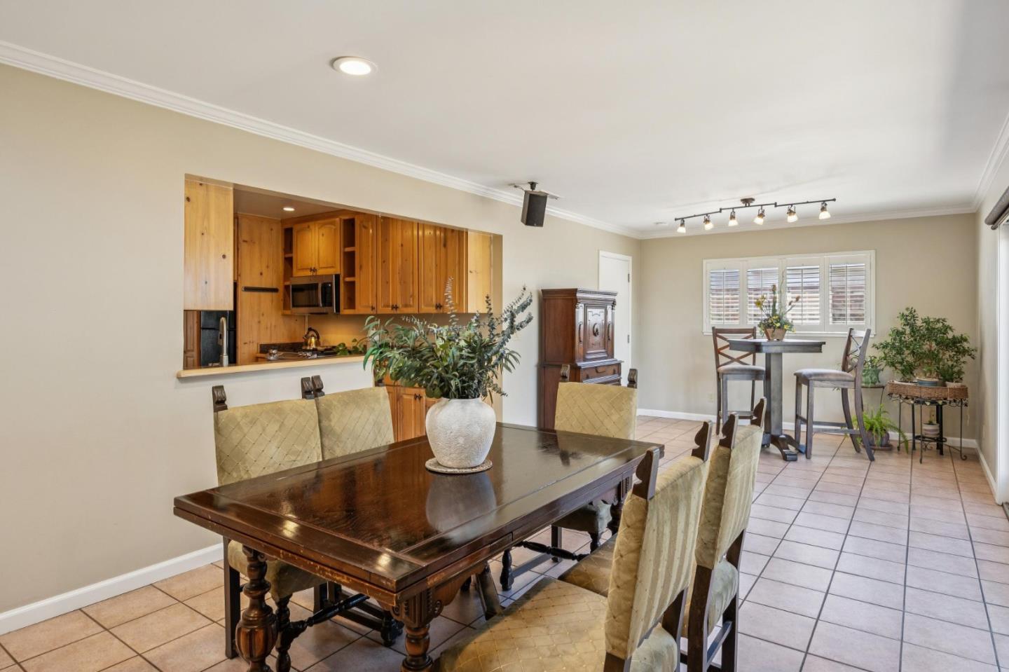 Detail Gallery Image 12 of 32 For 333 Schroeder St, Sunnyvale,  CA 94085 - 3 Beds | 2 Baths