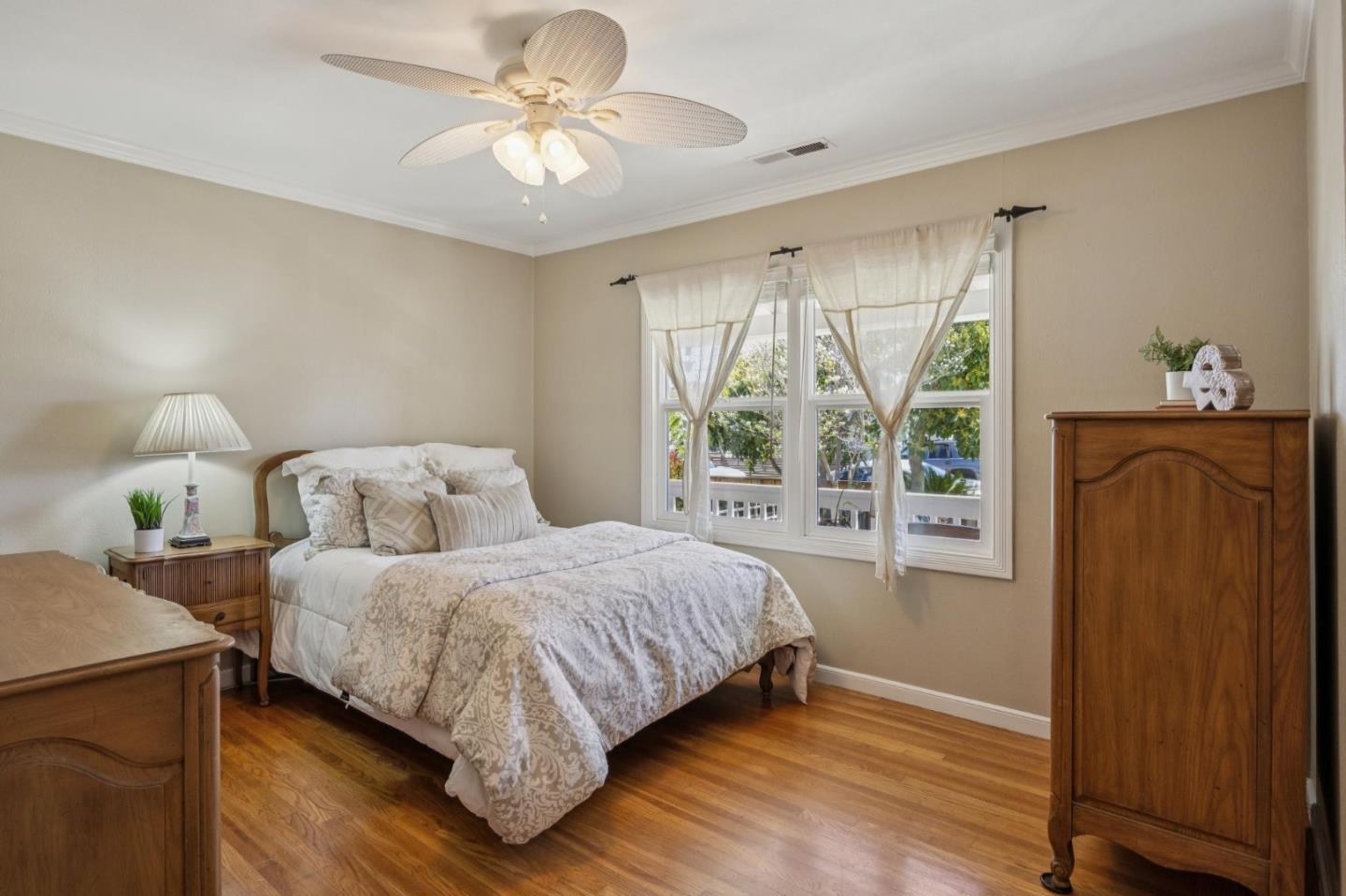 Detail Gallery Image 16 of 32 For 333 Schroeder St, Sunnyvale,  CA 94085 - 3 Beds | 2 Baths