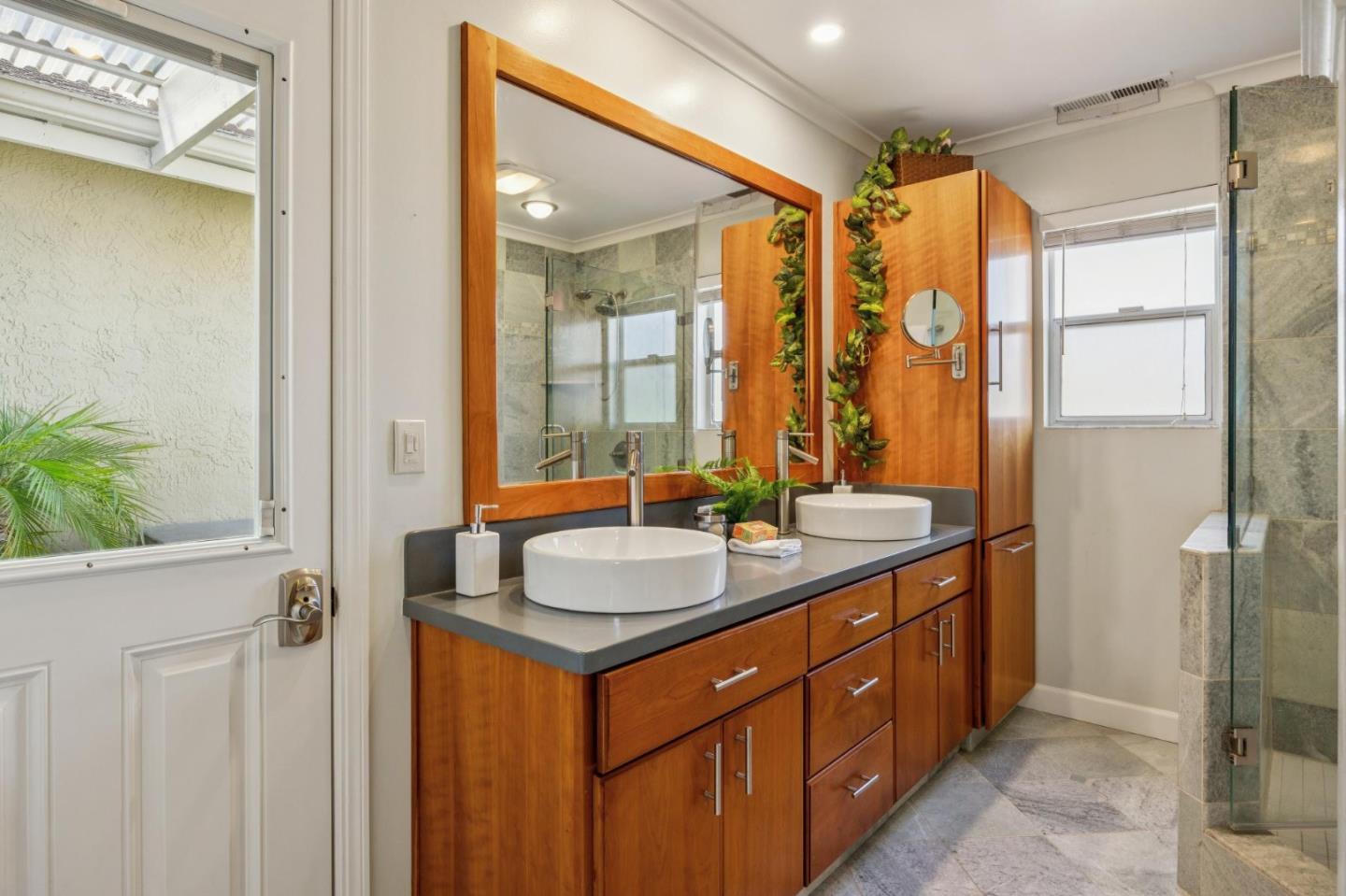 Detail Gallery Image 20 of 32 For 333 Schroeder St, Sunnyvale,  CA 94085 - 3 Beds | 2 Baths