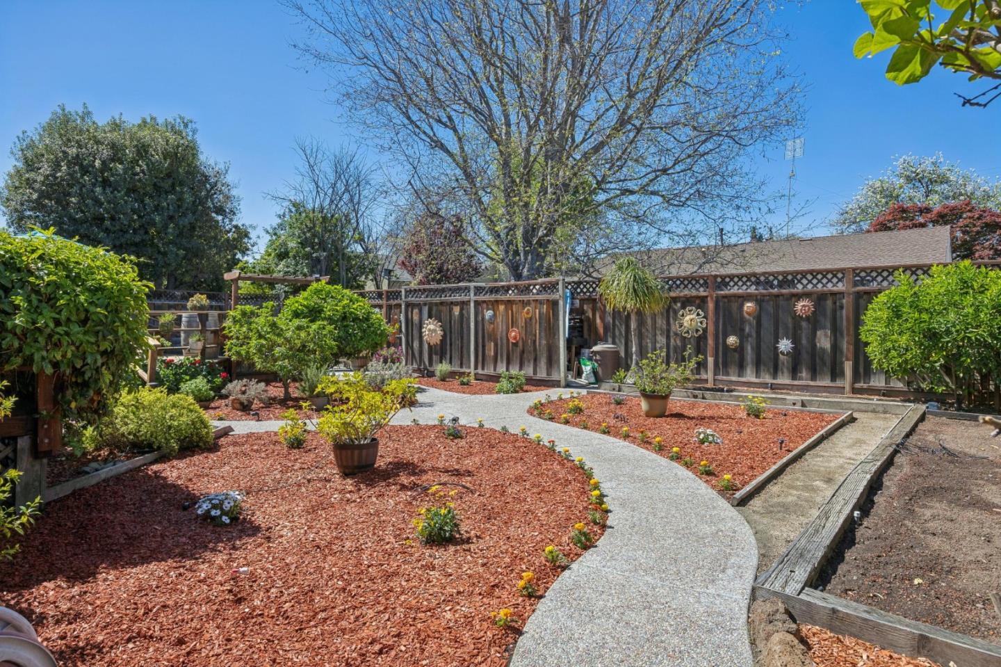 Detail Gallery Image 29 of 32 For 333 Schroeder St, Sunnyvale,  CA 94085 - 3 Beds | 2 Baths