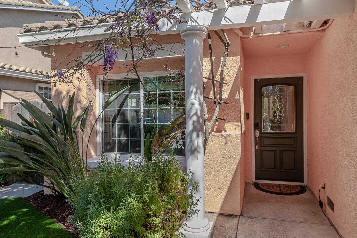 Detail Gallery Image 2 of 34 For 369 Calle Cerro, Morgan Hill,  CA 95037 - 4 Beds | 3 Baths