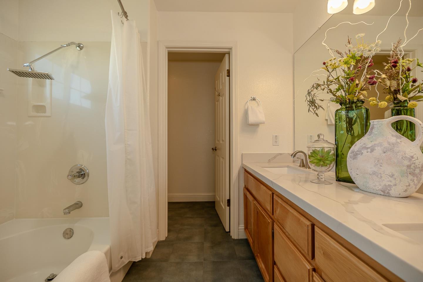 Detail Gallery Image 31 of 34 For 369 Calle Cerro, Morgan Hill,  CA 95037 - 4 Beds | 3 Baths