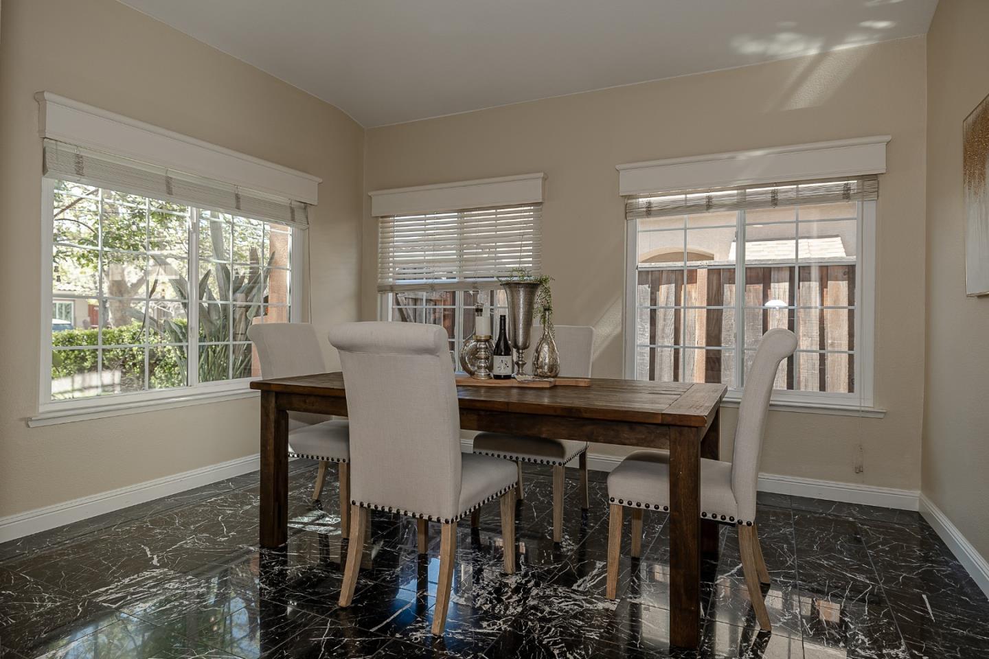 Detail Gallery Image 4 of 34 For 369 Calle Cerro, Morgan Hill,  CA 95037 - 4 Beds | 3 Baths