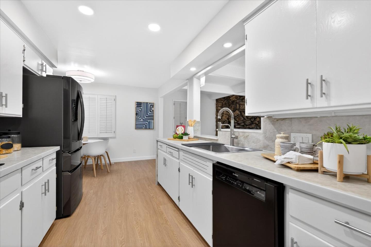 Detail Gallery Image 6 of 18 For 3678 Julio Ave, San Jose,  CA 95124 - 4 Beds | 2 Baths