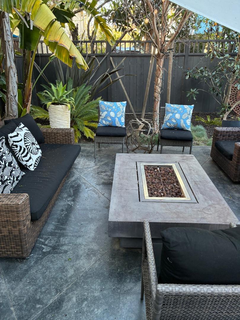 Detail Gallery Image 28 of 31 For 212 Dwight Rd, Burlingame,  CA 94010 - 4 Beds | 4 Baths