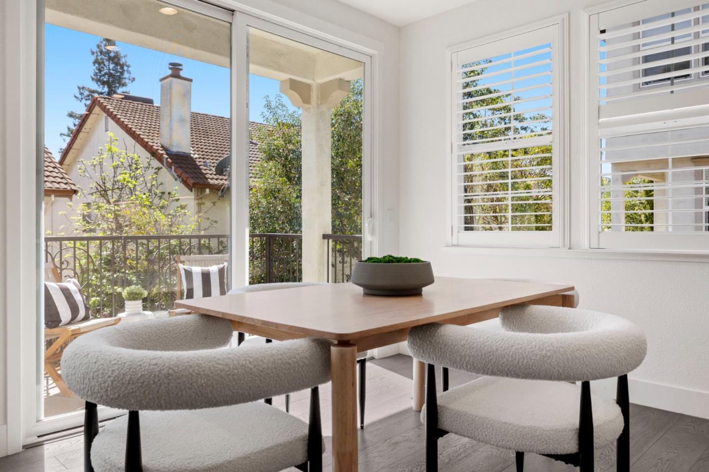 Detail Gallery Image 10 of 28 For 258 Carroll St #112,  Sunnyvale,  CA 94086 - 3 Beds | 2/1 Baths