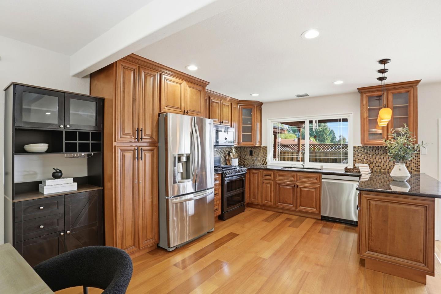 Detail Gallery Image 16 of 43 For 3630 Eastridge Dr, San Jose,  CA 95148 - 5 Beds | 3 Baths