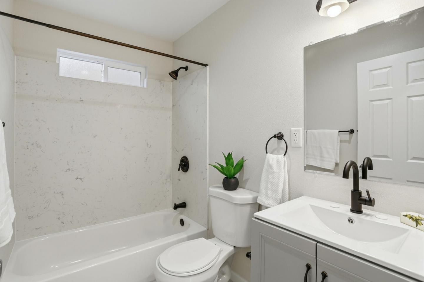 Detail Gallery Image 29 of 43 For 3630 Eastridge Dr, San Jose,  CA 95148 - 5 Beds | 3 Baths