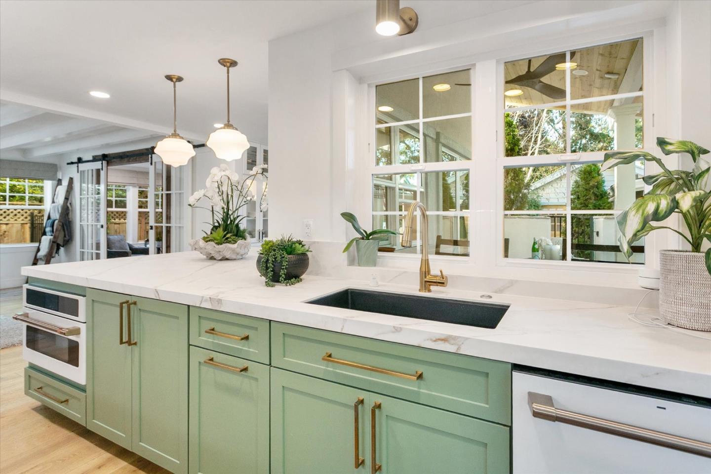 Detail Gallery Image 13 of 57 For 46 Pleasant St, Los Gatos,  CA 95030 - 4 Beds | 2/1 Baths