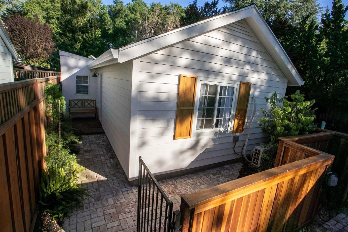 Detail Gallery Image 8 of 57 For 46 Pleasant St, Los Gatos,  CA 95030 - 4 Beds | 2/1 Baths