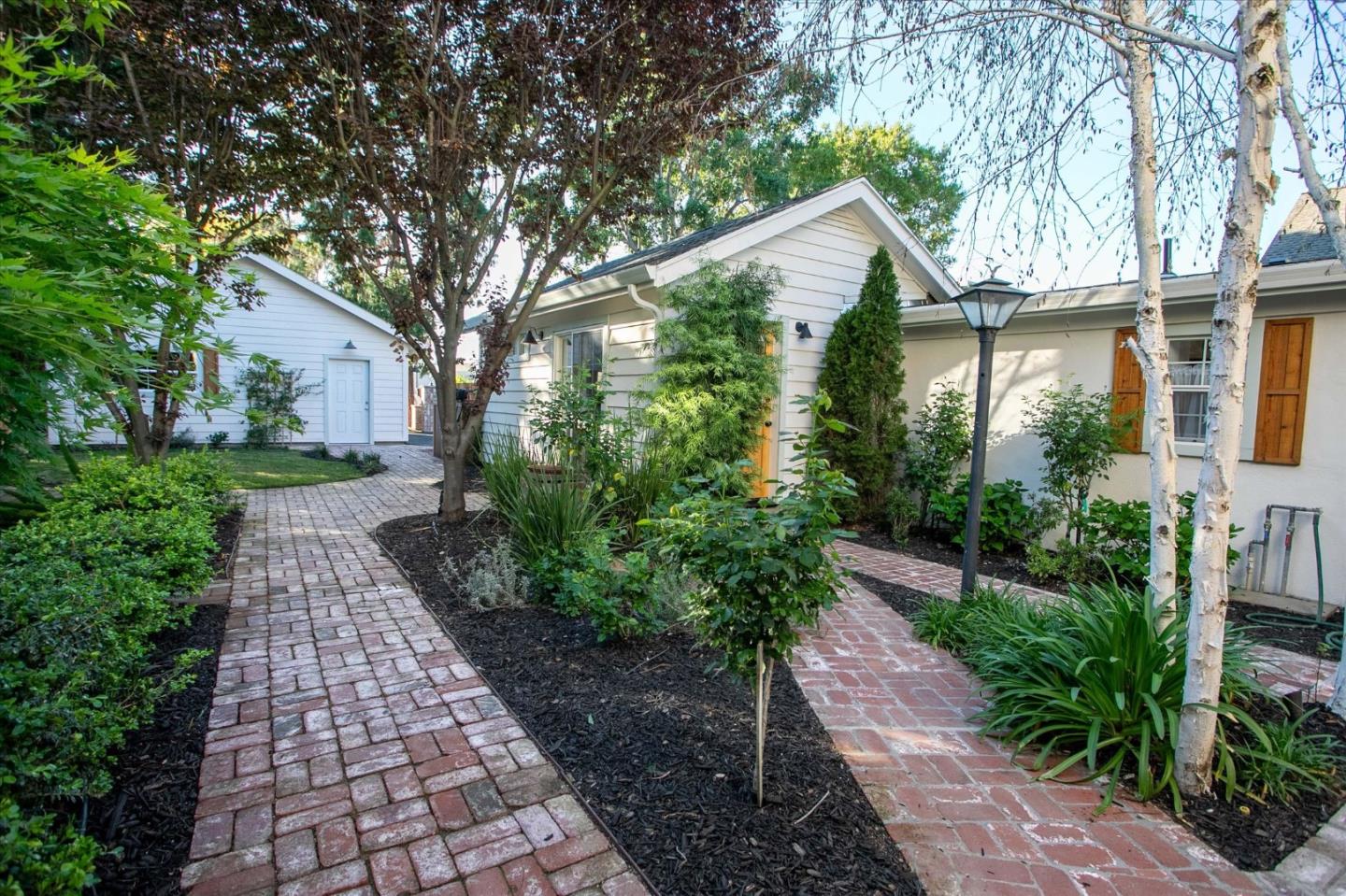 Detail Gallery Image 9 of 57 For 46 Pleasant St, Los Gatos,  CA 95030 - 4 Beds | 2/1 Baths