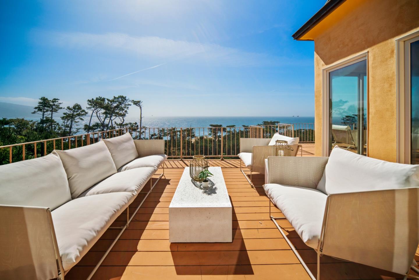 Detail Gallery Image 11 of 48 For 3205 Ballantrae Ln, Pebble Beach,  CA 93953 - 6 Beds | 5/2 Baths