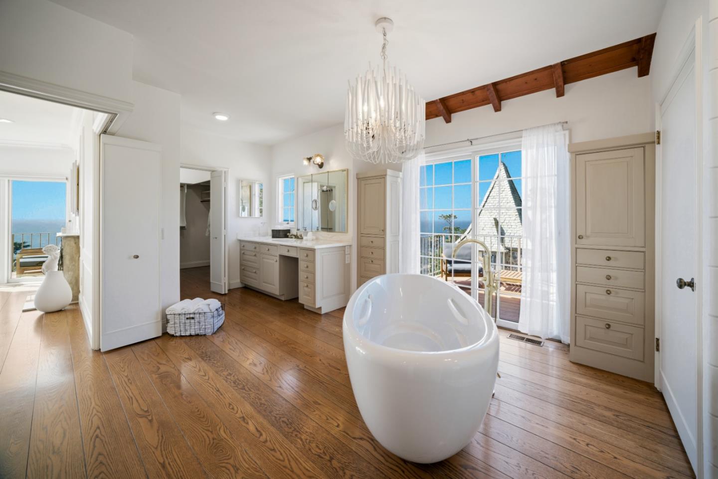 Detail Gallery Image 24 of 48 For 3205 Ballantrae Ln, Pebble Beach,  CA 93953 - 6 Beds | 5/2 Baths