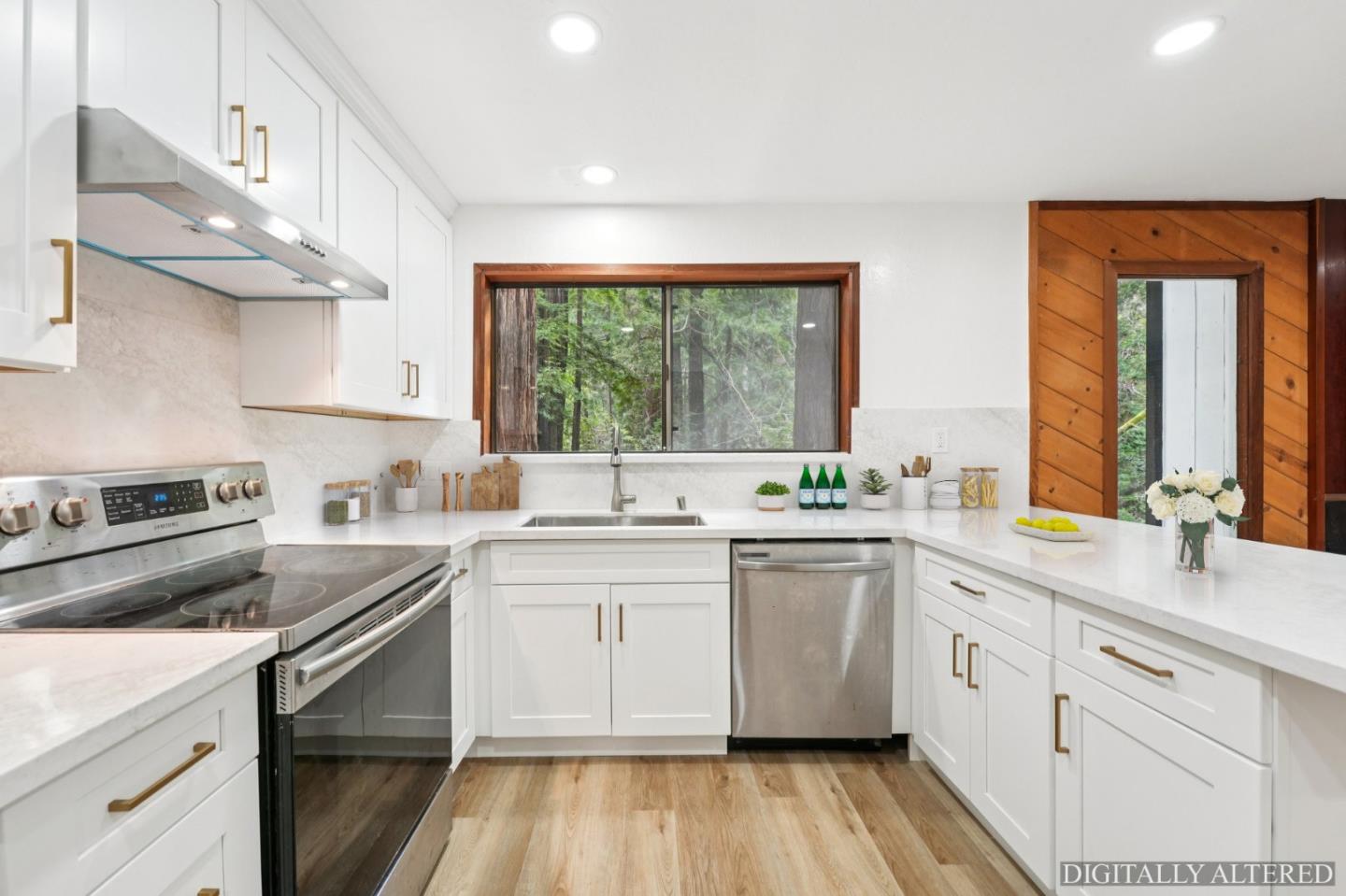 Detail Gallery Image 13 of 28 For 8170 Pescadero Creek Rd, Loma Mar,  CA 94021 - 3 Beds | 2 Baths