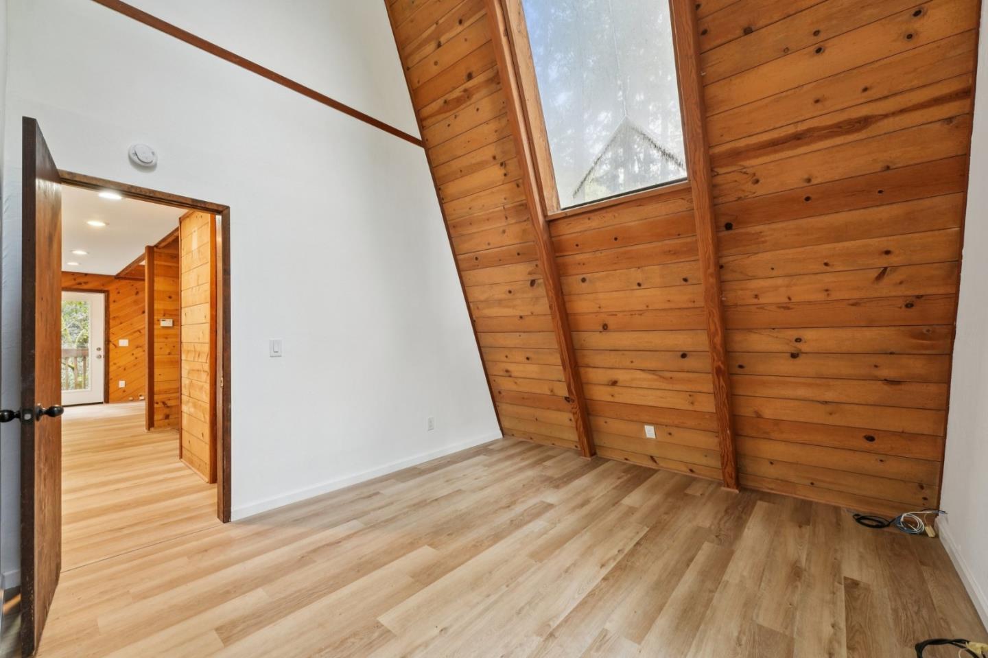 Detail Gallery Image 19 of 28 For 8170 Pescadero Creek Rd, Loma Mar,  CA 94021 - 3 Beds | 2 Baths