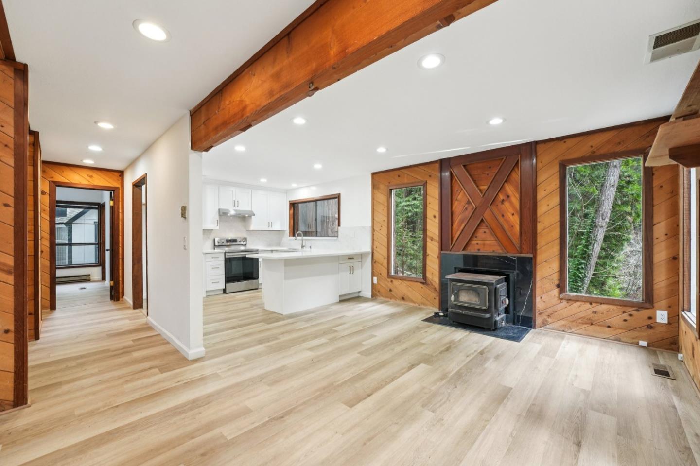 Detail Gallery Image 6 of 28 For 8170 Pescadero Creek Rd, Loma Mar,  CA 94021 - 3 Beds | 2 Baths