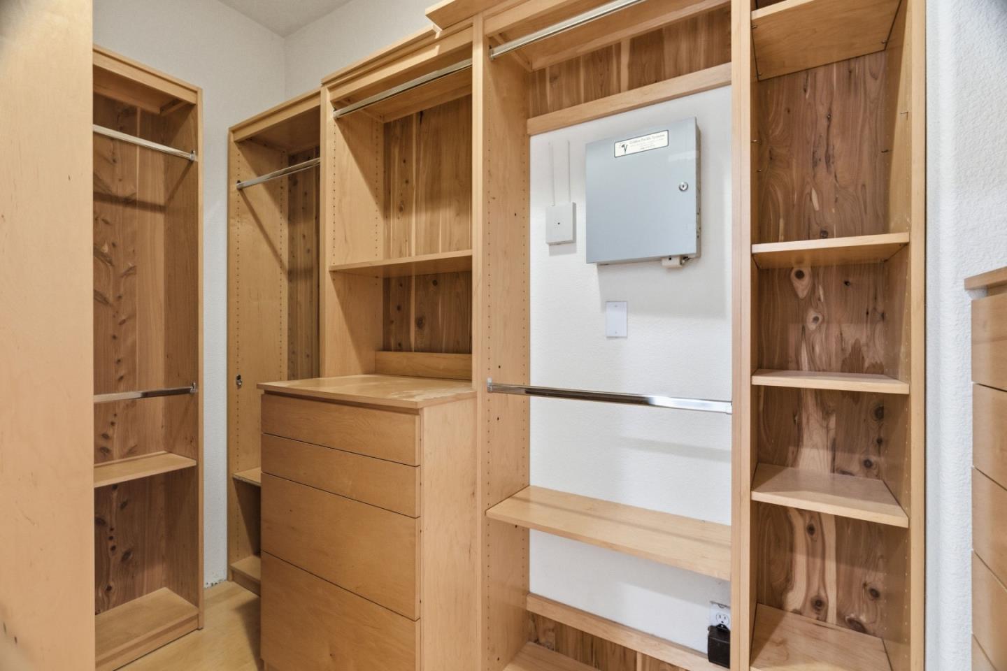 Detail Gallery Image 19 of 56 For 101 Woodhill Dr, Scotts Valley,  CA 95066 - 3 Beds | 2/1 Baths