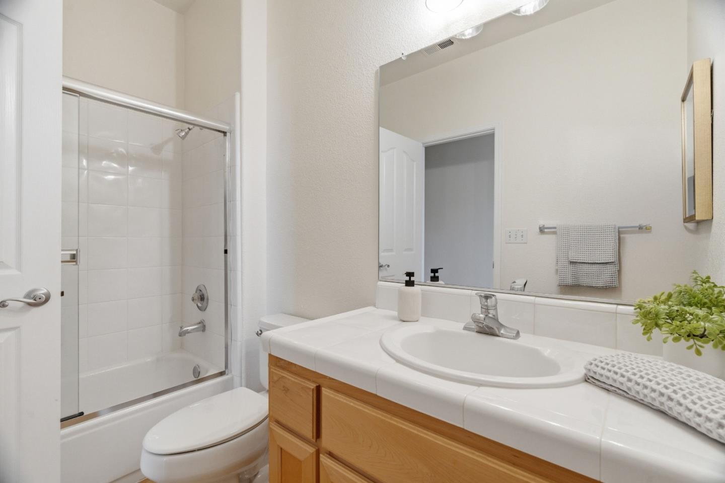 Detail Gallery Image 21 of 56 For 101 Woodhill Dr, Scotts Valley,  CA 95066 - 3 Beds | 2/1 Baths