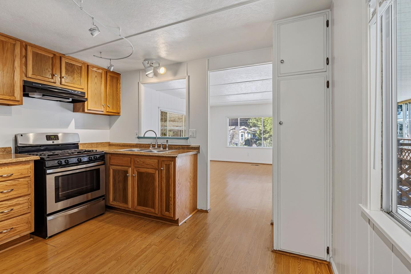 Detail Gallery Image 10 of 20 For 10 Kelldon Dr #10,  Felton,  CA 95018 - 1 Beds | 1 Baths