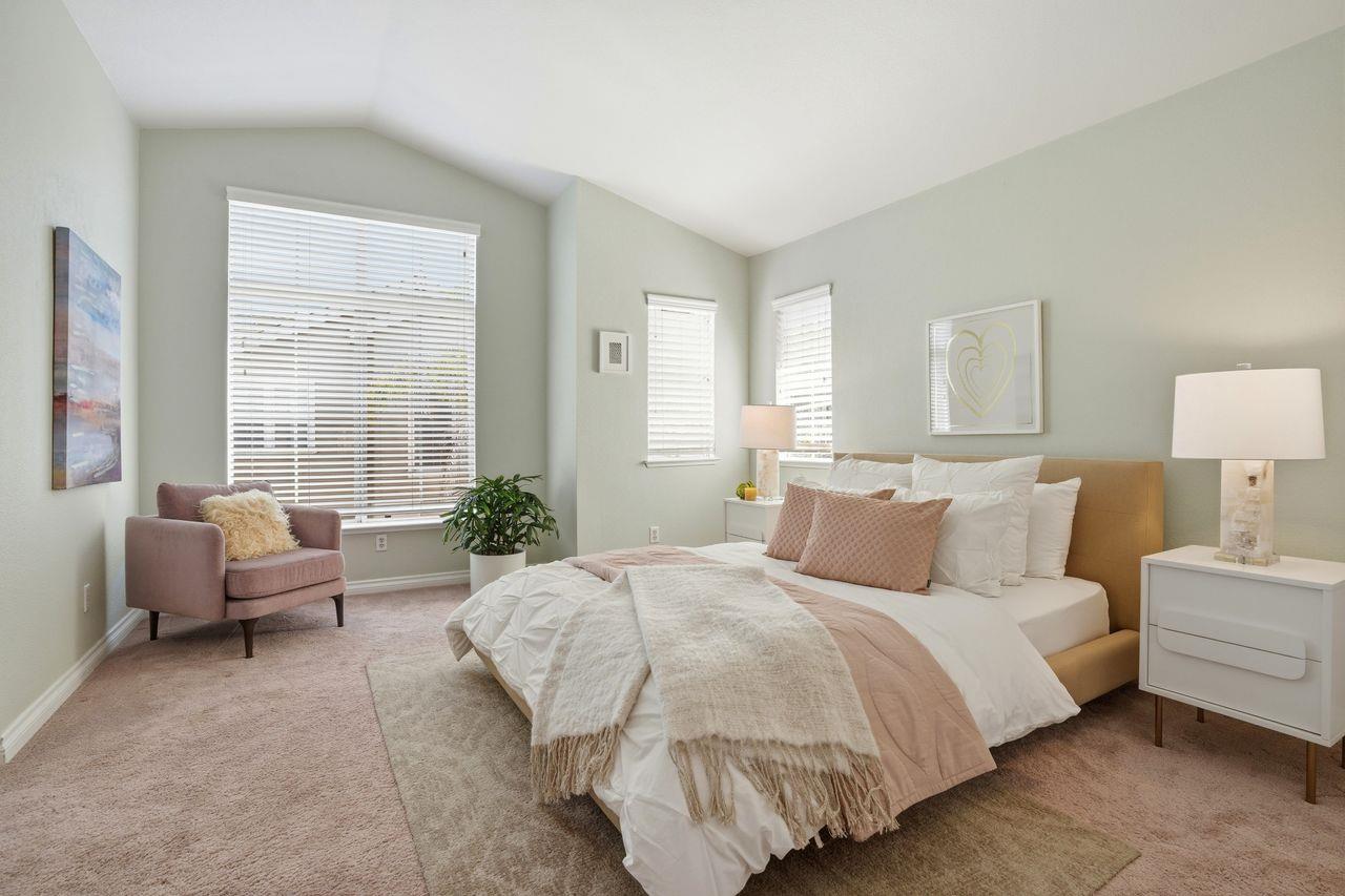 Detail Gallery Image 10 of 27 For 308 Sandhurst St, Redwood City,  CA 94065 - 4 Beds | 2/1 Baths