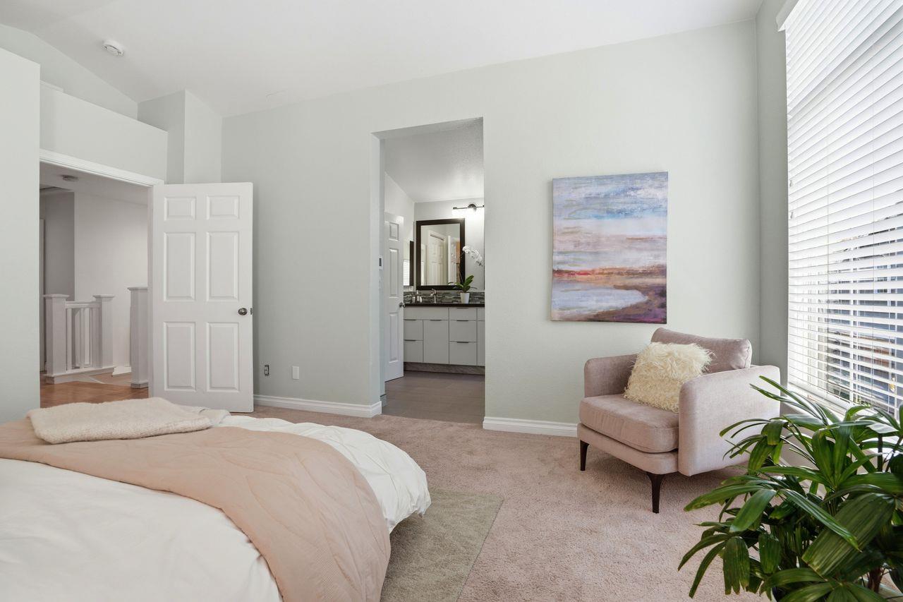 Detail Gallery Image 11 of 27 For 308 Sandhurst St, Redwood City,  CA 94065 - 4 Beds | 2/1 Baths