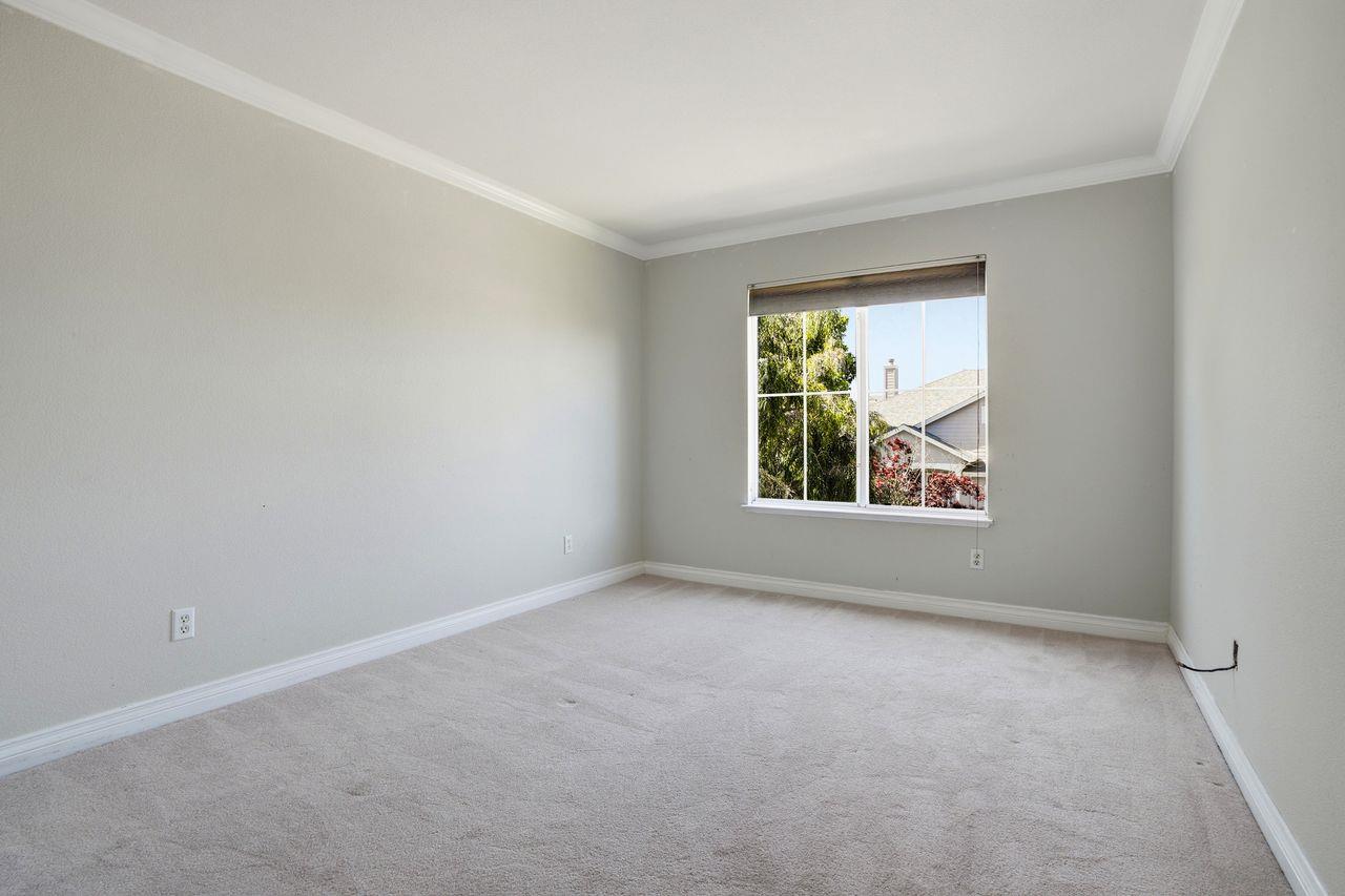 Detail Gallery Image 18 of 27 For 308 Sandhurst St, Redwood City,  CA 94065 - 4 Beds | 2/1 Baths