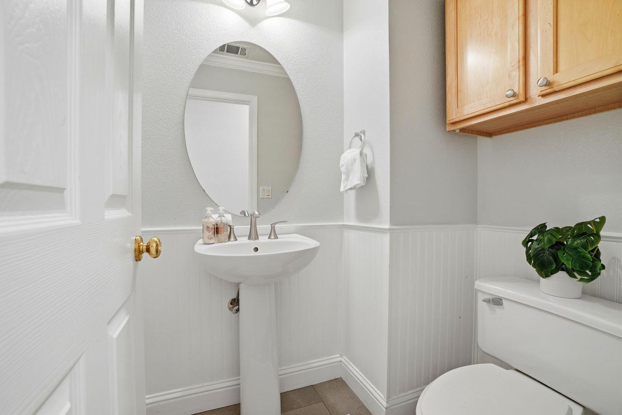 Detail Gallery Image 22 of 27 For 308 Sandhurst St, Redwood City,  CA 94065 - 4 Beds | 2/1 Baths