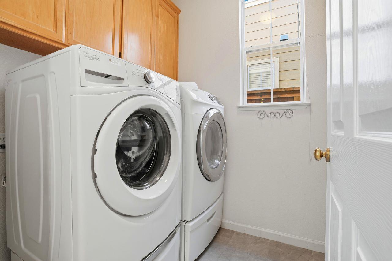 Detail Gallery Image 23 of 27 For 308 Sandhurst St, Redwood City,  CA 94065 - 4 Beds | 2/1 Baths