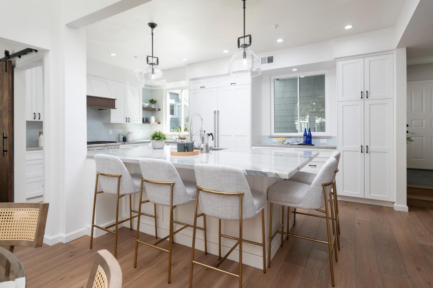 Detail Gallery Image 14 of 44 For 104 Mendocino Way, Redwood Shores,  CA 94065 - 3 Beds | 2/1 Baths