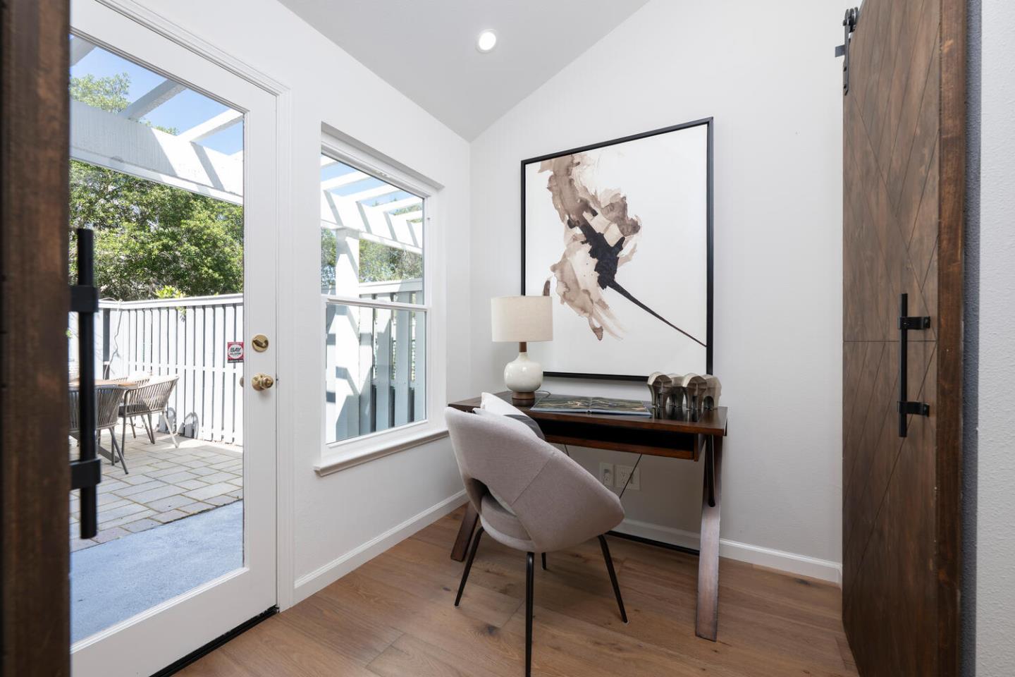 Detail Gallery Image 20 of 44 For 104 Mendocino Way, Redwood Shores,  CA 94065 - 3 Beds | 2/1 Baths