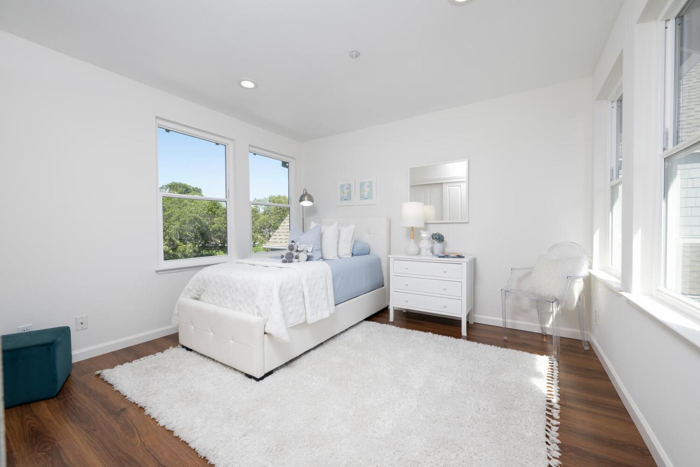 Detail Gallery Image 29 of 44 For 104 Mendocino Way, Redwood Shores,  CA 94065 - 3 Beds | 2/1 Baths